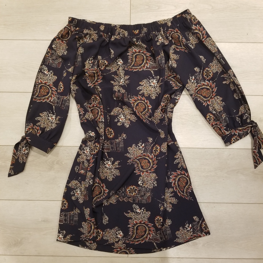 Veronic M - Off Shoulder Dress - Picture 2 of 5